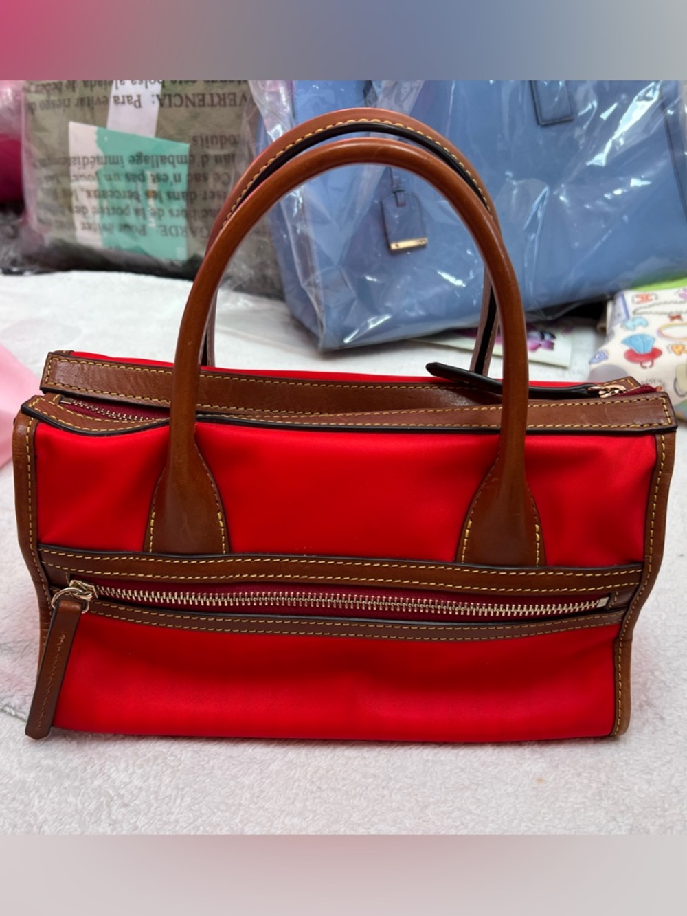 Like New Dooney & Bourke Glowing Red Handbag - Picture 4 of 5
